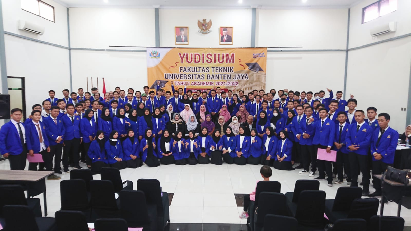 Erotik kurortdagi qiz