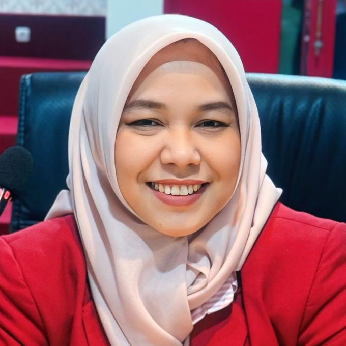 Lona Noviani, S.E., M.M.